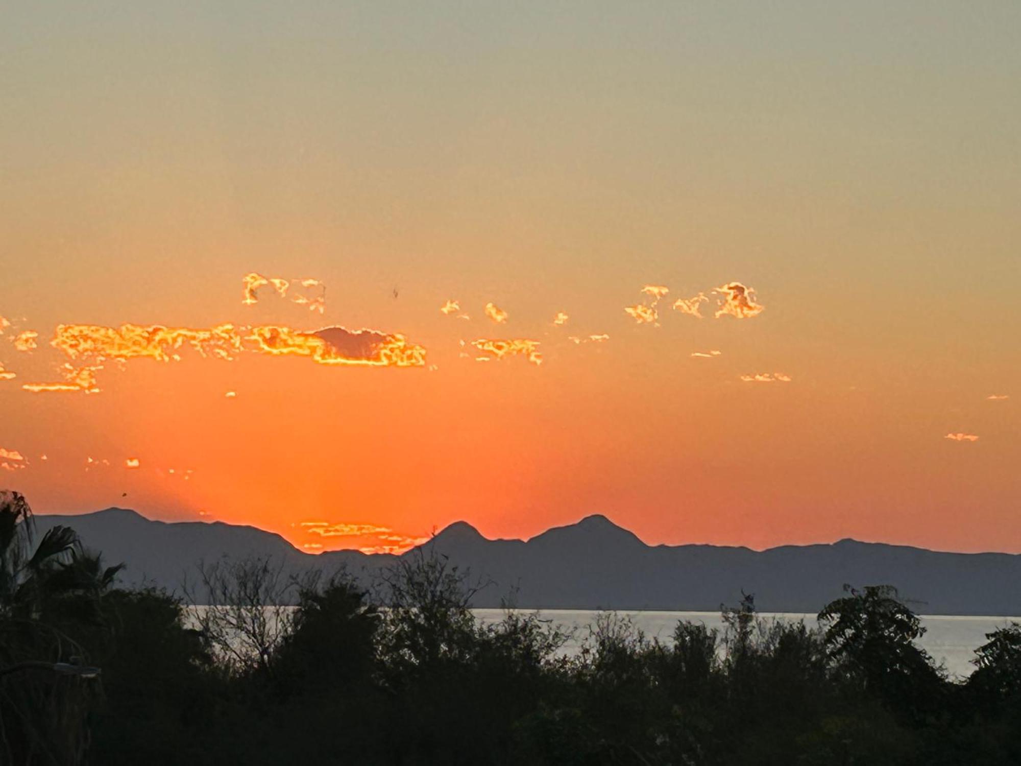 Tres Iguanas Apart Hotel - New, Cozy & Spacious Flats, Short Walk To Beach Loreto  Luaran gambar